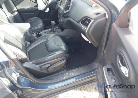 2019 Jeep Cherokee Latitude Plus 4X4 from USA, damaged, VIN 1C4PJMLX4KD447051